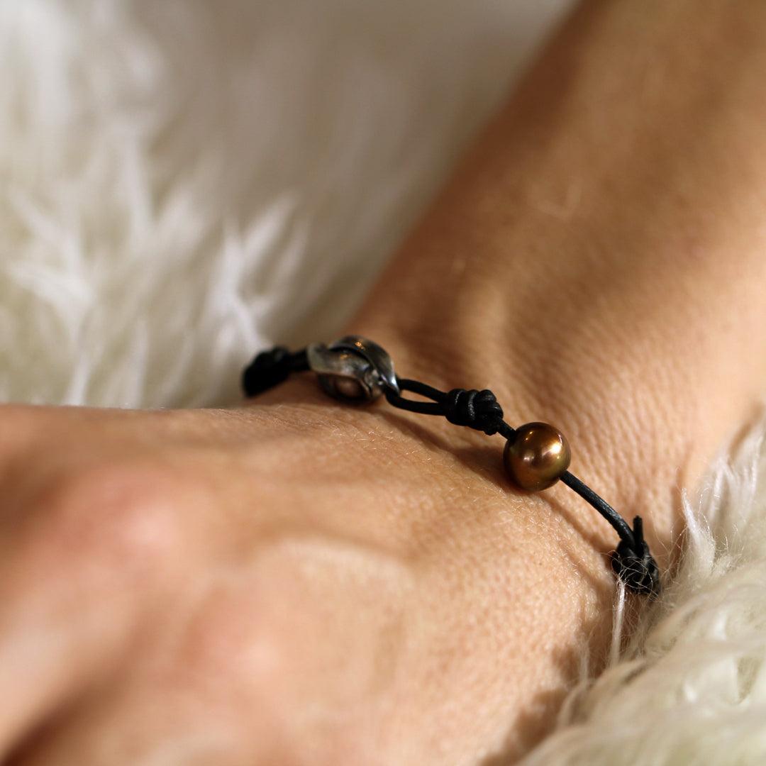 "coffee" Armband Süßwasserzuchtperle - Infinity